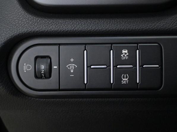 Kia Ceed III Рестайлинг с пробегом 2021 года, цена 1 920 000 рублей, 122000 км, универсал, Автокод Объявления