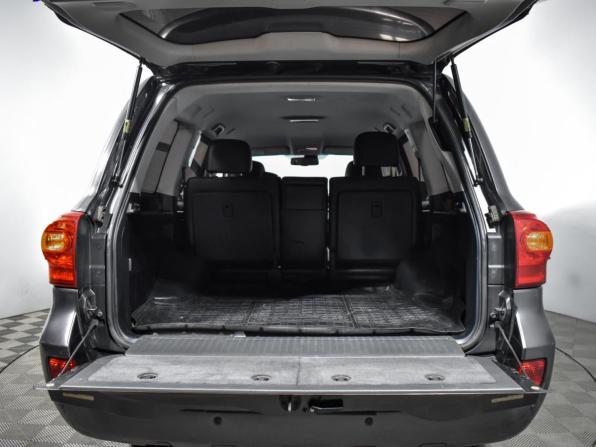 Toyota Land Cruiser 200 Series Рестайлинг 1 с пробегом 2013 года, цена 2 755 000 рублей, 303959 км, внедорожник, Автокод Объявления