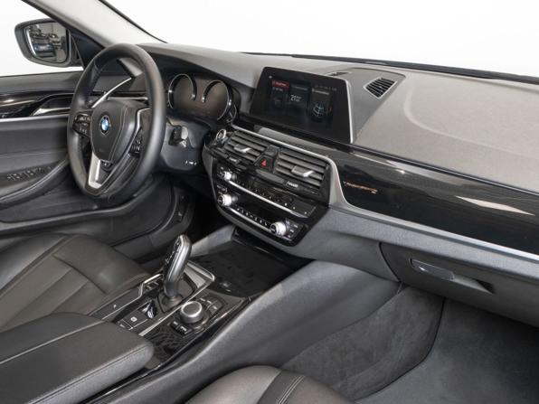 BMW 5 серии VII (G30/G31/G38) с пробегом 2019 года, цена 2 996 054 рубля, 130000 км, седан, Автокод Объявления