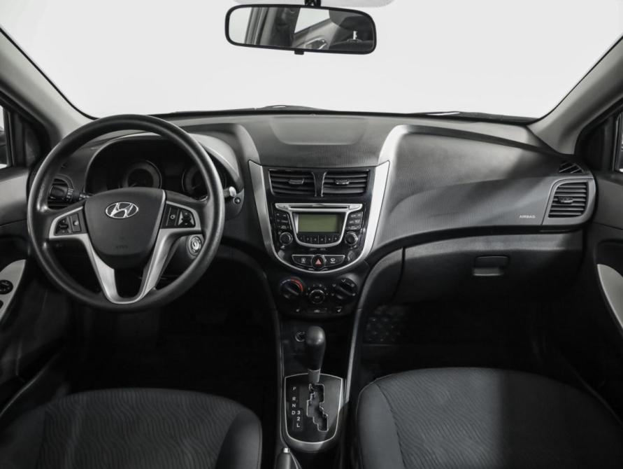 Hyundai Solaris I Санкт-Петербург  - изображение 10