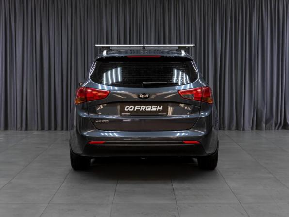 Kia Ceed II Рестайлинг с пробегом 2017 года, цена 1 419 000 рублей, 179768 км, универсал, Автокод Объявления
