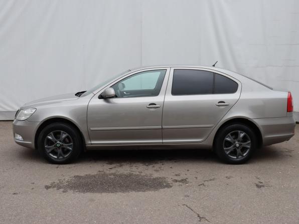 Skoda Octavia II (A5) Рестайлинг с пробегом 2010 года, цена 699 000 рублей, 253000 км, лифтбек, Автокод Объявления