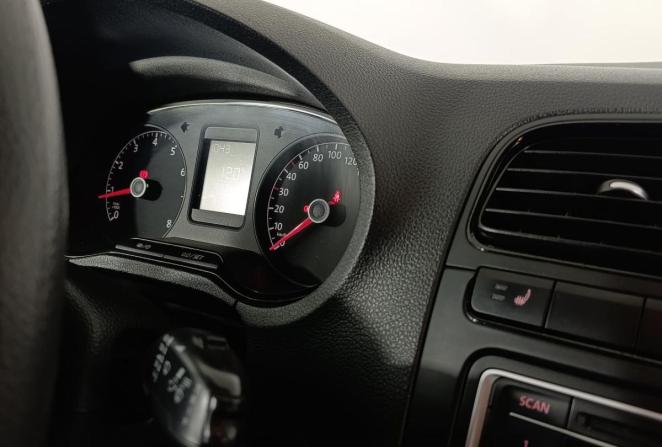 Volkswagen Polo V Рестайлинг с пробегом 2015 года, цена 900 000 рублей, 169395 км, седан, Автокод Объявления