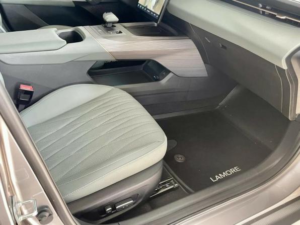 Changan Lamore с пробегом 2024 года, цена 2 200 000 рублей, 4790 км, седан, Автокод Объявления
