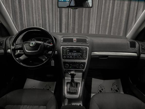 Skoda Octavia II (A5) Рестайлинг с пробегом 2012 года, цена 849 000 рублей, 199000 км, лифтбек, Автокод Объявления