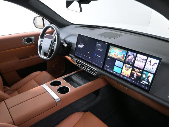 Li Auto (Lixiang) L7 I Рестайлинг с пробегом 2025 года, цена 8 999 000 рублей, 2000 км, внедорожник, Автокод Объявления
