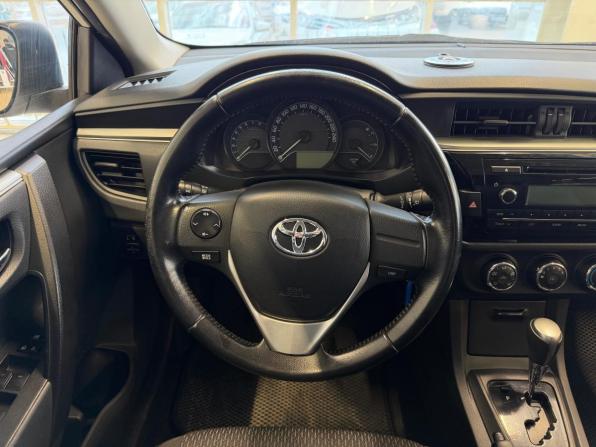 Toyota Corolla XI (E160 E170 E180) с пробегом 2015 года, цена 1 250 000 рублей, 165000 км, седан, Автокод Объявления