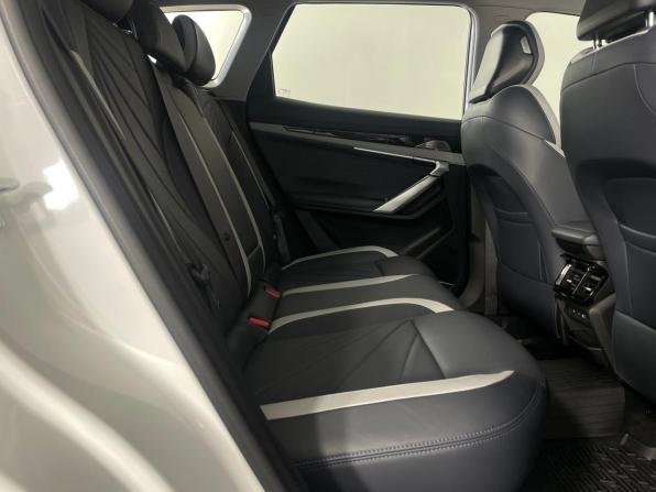 Geely Atlas II с пробегом 2024 года, цена 3 199 000 рублей, 31707 км, внедорожник, Автокод Объявления