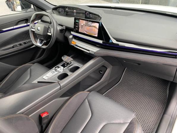 Changan UNI-V I с пробегом 2023 года, цена 2 299 000 рублей, 84917 км, лифтбек, Автокод Объявления