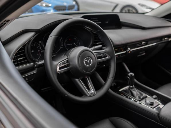 Mazda 3 IV (BP) с пробегом 2019 года, цена 1 999 000 рублей, 69076 км, седан, Автокод Объявления