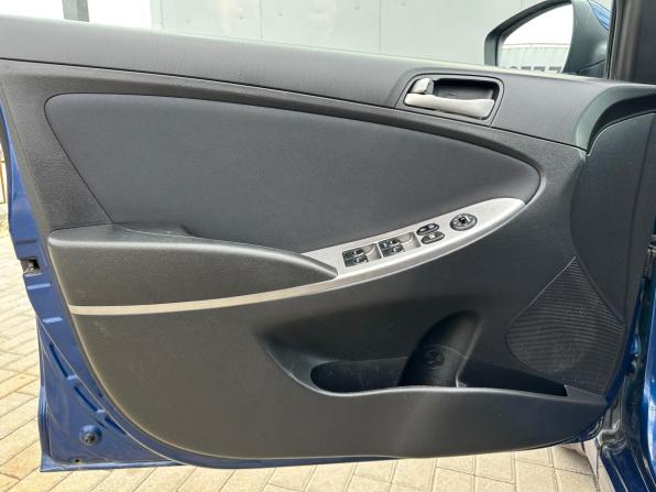 Hyundai Solaris I Рестайлинг с пробегом 2016 года, цена 1 165 000 рублей, 93225 км, седан, Автокод Объявления