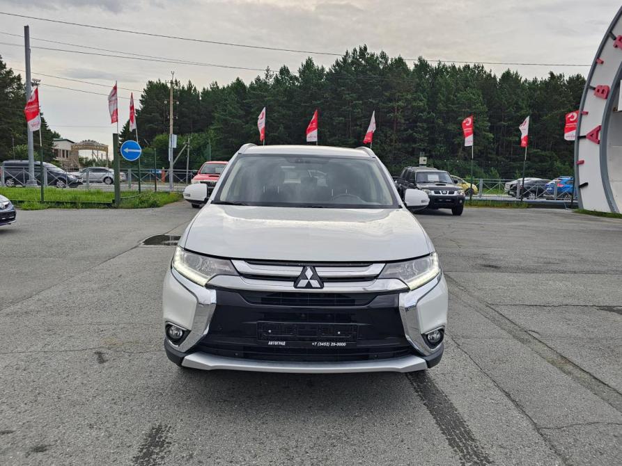 Mitsubishi Outlander III Рестайлинг 2 Тюмень  - изображение 2