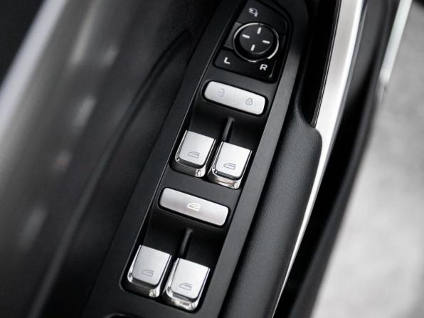 Geely Atlas Pro с пробегом 2022 года, цена 1 799 500 рублей, 91112 км, внедорожник, Автокод Объявления