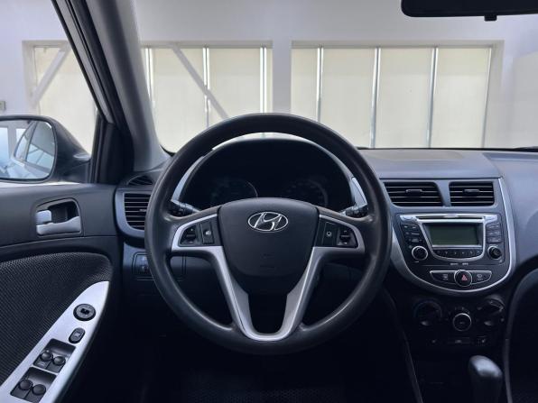 Hyundai Solaris I с пробегом 2012 года, цена 950 000 рублей, 120464 км, хэтчбек, Автокод Объявления