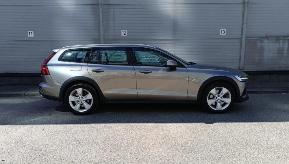 Volvo V60 Cross Country II Санкт-Петербург  - изображение 4