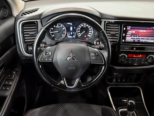 Mitsubishi Outlander III Рестайлинг 3 с пробегом 2018 года, цена 2 350 000 рублей, 141292 км, внедорожник, Автокод Объявления