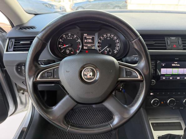 Skoda Octavia III (A7) с пробегом 2013 года, цена 1 520 000 рублей, 82505 км, лифтбек, Автокод Объявления