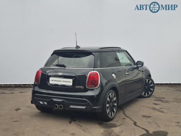 Mini Hatch III (F55/F56) Рестайлинг 2 с пробегом 2021 года, цена 3 050 000 рублей, 50961 км, хэтчбек, Автокод Объявления