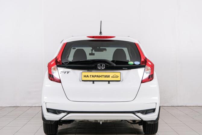 Honda Fit III Рестайлинг с пробегом 2019 года, цена 1 359 000 рублей, 56000 км, хэтчбек, Автокод Объявления