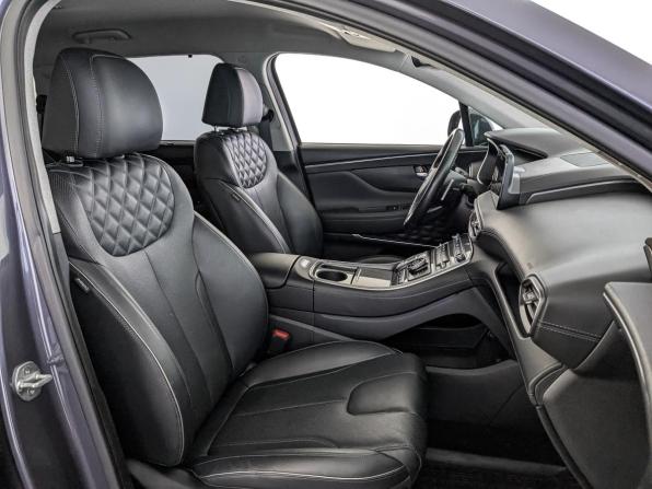 Hyundai Santa Fe IV Рестайлинг с пробегом 2022 года, цена 4 250 000 рублей, 68249 км, внедорожник, Автокод Объявления