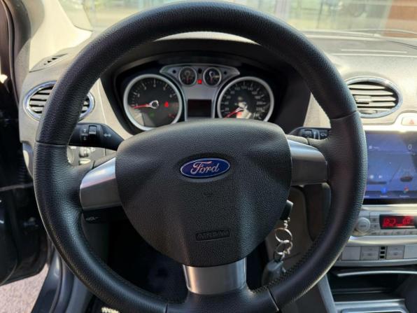 Ford Focus II Рестайлинг с пробегом 2010 года, цена 550 000 рублей, 220000 км, седан, Автокод Объявления