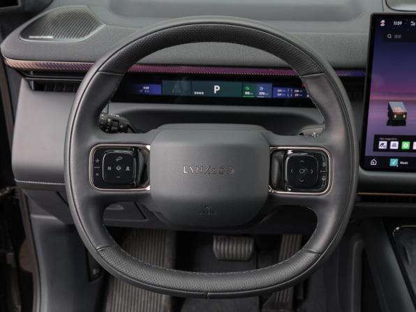 Lynk &amp; Co 900 с пробегом 2025 года, цена 6 898 000 рублей, 15573 км, внедорожник, Автокод Объявления