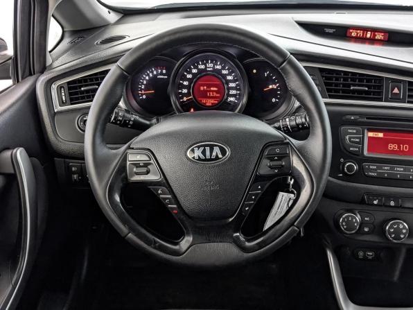Kia Ceed II Рестайлинг с пробегом 2016 года, цена 1 010 000 рублей, 161143 км, хэтчбек, Автокод Объявления