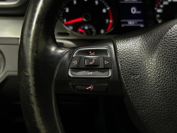 Volkswagen Passat B7 с пробегом 2011 года, цена 1 050 000 рублей, 215717 км, седан, Автокод Объявления
