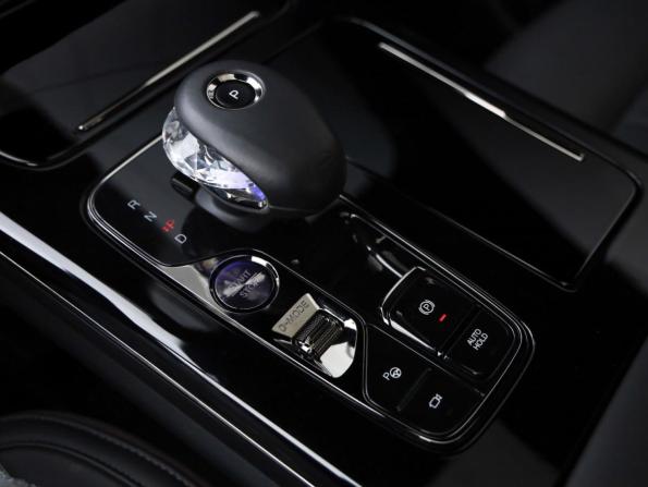 GAC M8 с пробегом 2024 года, цена 4 499 000 рублей, 21000 км, минивэн, Автокод Объявления