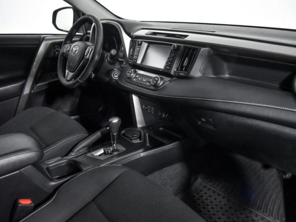Toyota RAV4 IV (XA40) Рестайлинг с пробегом 2017 года, цена 2 475 000 рублей, 85997 км, внедорожник, Автокод Объявления