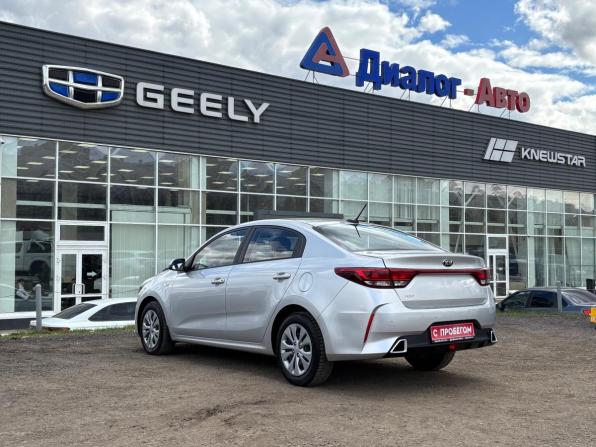 Kia Rio IV Рестайлинг с пробегом 2020 года, цена 1 599 000 рублей, 73000 км, седан, Автокод Объявления