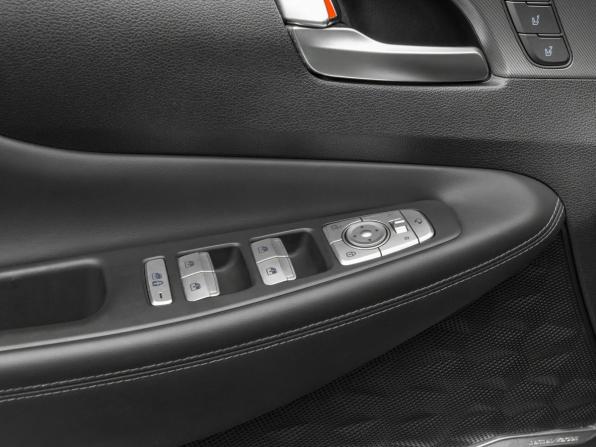 Hyundai Santa Fe IV Рестайлинг с пробегом 2022 года, цена 3 950 000 рублей, 40642 км, внедорожник, Автокод Объявления