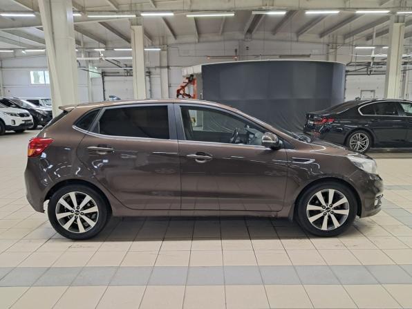 Kia Rio III Рестайлинг с пробегом 2017 года, цена 1 139 000 рублей, 91594 км, хэтчбек, Автокод Объявления