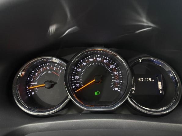 Renault Sandero II Рестайлинг с пробегом 2019 года, цена 1 460 000 рублей, 30176 км, хэтчбек, Автокод Объявления