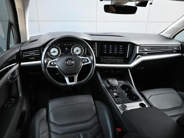 Volkswagen Touareg III с пробегом 2019 года, цена 3 999 000 рублей, 151302 км, внедорожник, Автокод Объявления