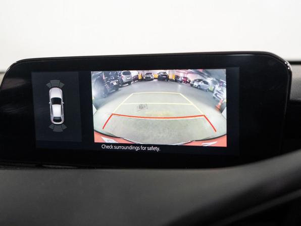 Mazda 3 IV (BP) с пробегом 2021 года, цена 1 550 000 рублей, 120535 км, хэтчбек, Автокод Объявления