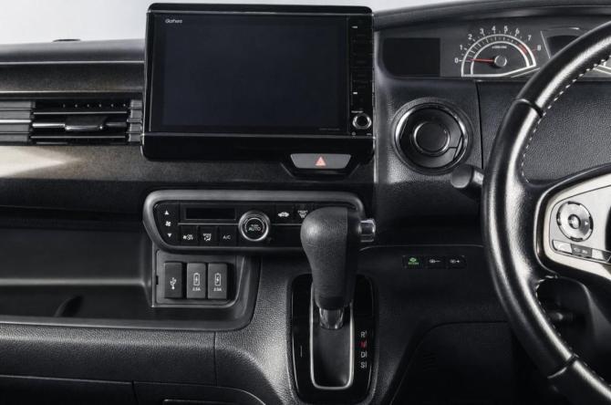 Honda N-BOX II с пробегом 2018 года, цена 1 189 000 рублей, 93000 км, микровэн, Автокод Объявления