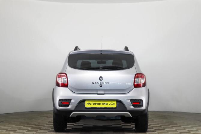 Renault Sandero II Рестайлинг с пробегом 2021 года, цена 1 279 000 рублей, 116000 км, хэтчбек, Автокод Объявления