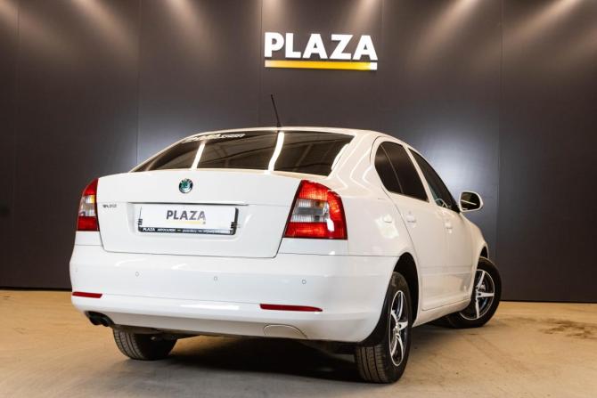Skoda Octavia II (A5) Рестайлинг с пробегом 2012 года, цена 950 000 рублей, 247035 км, лифтбек, Автокод Объявления