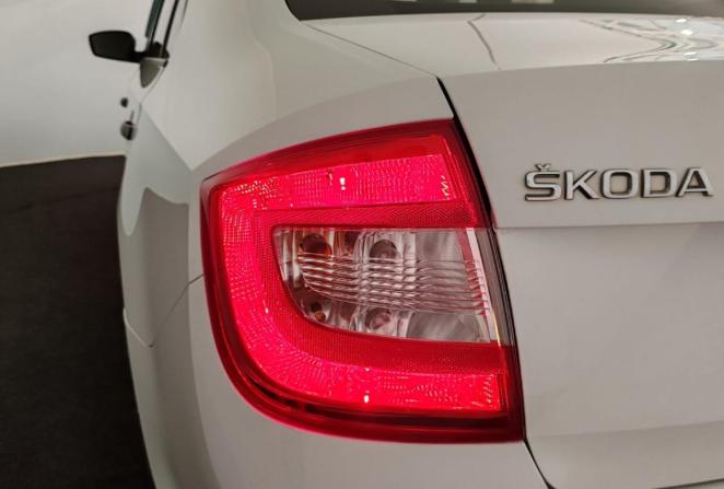 Skoda Rapid I с пробегом 2015 года, цена 970 000 рублей, 164298 км, лифтбек, Автокод Объявления