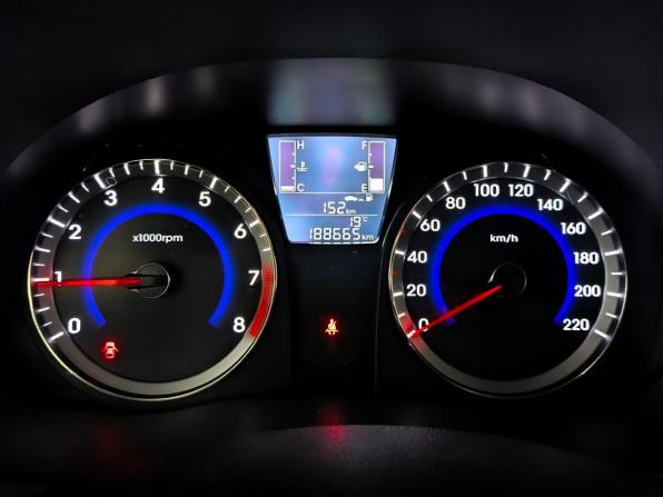 Hyundai Solaris I Рестайлинг с пробегом 2016 года, цена 930 000 рублей, 188657 км, седан, Автокод Объявления