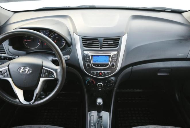 Hyundai Solaris I с пробегом 2011 года, цена 580 000 рублей, 218954 км, хэтчбек, Автокод Объявления