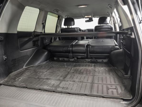 Toyota Land Cruiser 200 Series Рестайлинг 1 с пробегом 2013 года, цена 2 525 000 рублей, 667708 км, внедорожник, Автокод Объявления