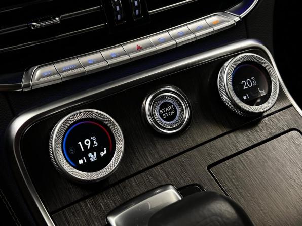 Hongqi H9 I с пробегом 2023 года, цена 3 650 000 рублей, 107101 км, седан, Автокод Объявления
