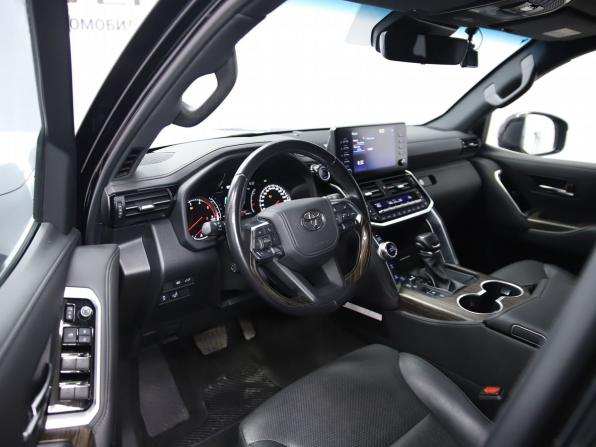 Toyota Land Cruiser 300 Series с пробегом 2021 года, цена 9 550 000 рублей, 35960 км, внедорожник, Автокод Объявления