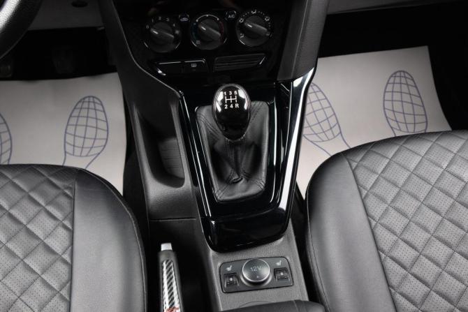 Ford Focus III с пробегом 2013 года, цена 899 000 рублей, 207000 км, седан, Автокод Объявления