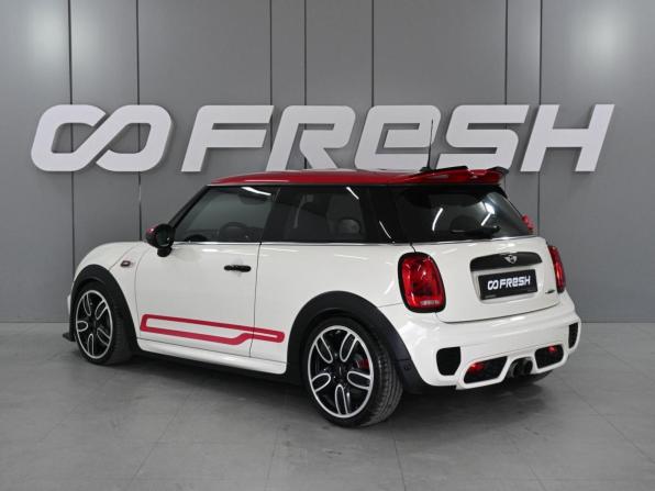 Mini Hatch III (F55/F56) с пробегом 2016 года, цена 2 070 000 рублей, 191512 км, хэтчбек, Автокод Объявления
