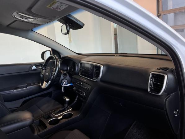 Kia Sportage IV Рестайлинг с пробегом 2021 года, цена 2 650 000 рублей, 85212 км, внедорожник, Автокод Объявления