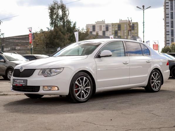 Skoda Superb II с пробегом 2012 года, цена 949 000 рублей, 265300 км, лифтбек, Автокод Объявления