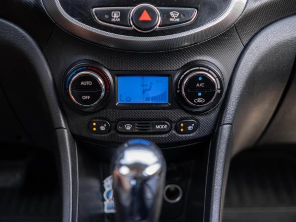 Hyundai Solaris I с пробегом 2012 года, цена 785 000 рублей, 258618 км, хэтчбек, Автокод Объявления